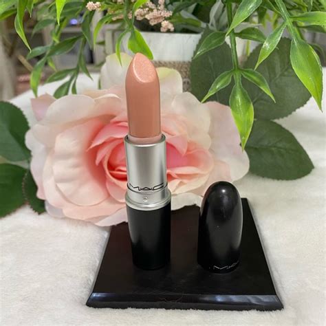 CRÈME DNUDE LIPSTICK